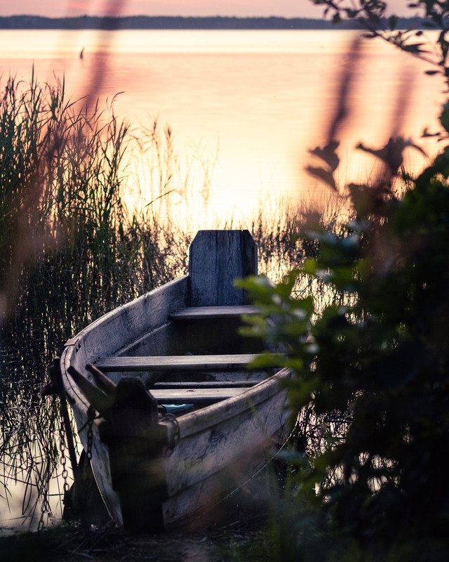 Фотографія Човен, що чекає / Ігор Науменко / photographers.ua