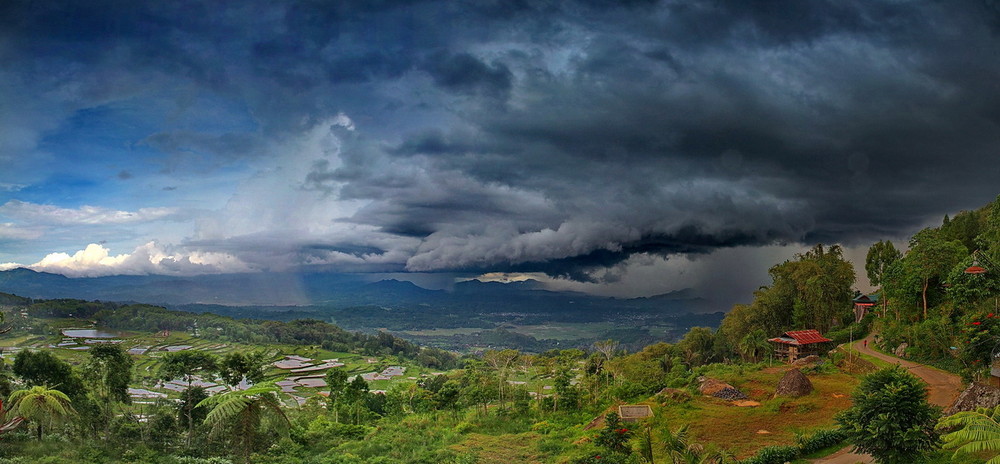 Фотографія Гроза в горах Южного Сулавеси / Лариса Дмитриева / photographers.ua