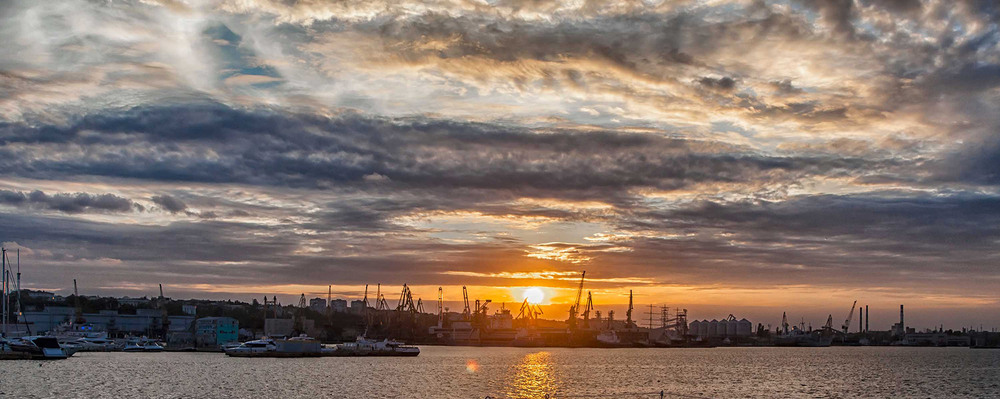 Фотографія Осенний закат над портом / Оксана Туманова / photographers.ua