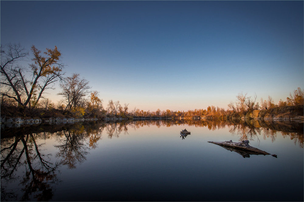 Фотографія Тихо на озері. / Сергій Гончаров / photographers.ua