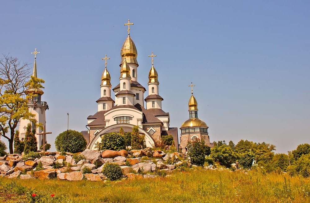 Фотографія Храмовий комплекс в селі Буки / Ivan Bazelyuk / photographers.ua